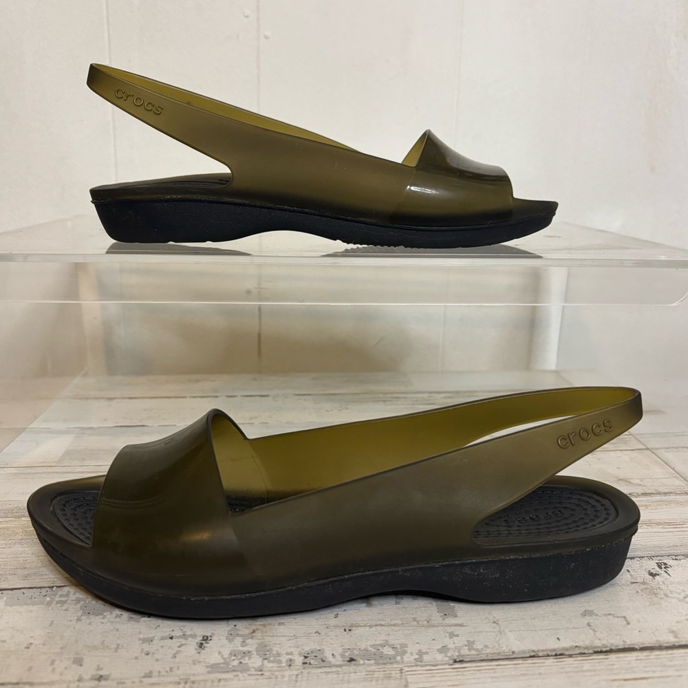 Crocs Women’s Size 6 Colorblock Green/Black Slingback Peep Toe Sandals